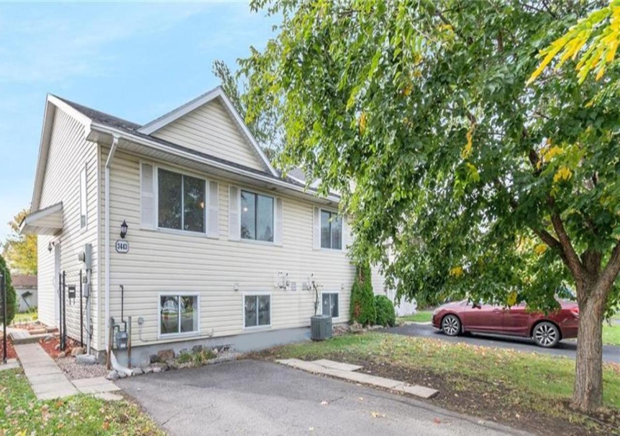 Ottawa Airport Guesthouse Exterior photo